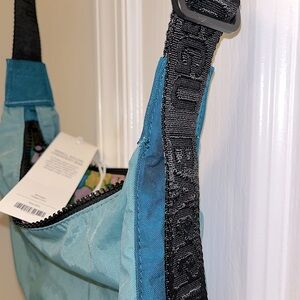 NWT Deadstock BAGGU Small Nylon Crescent Bag - Teal Mix
